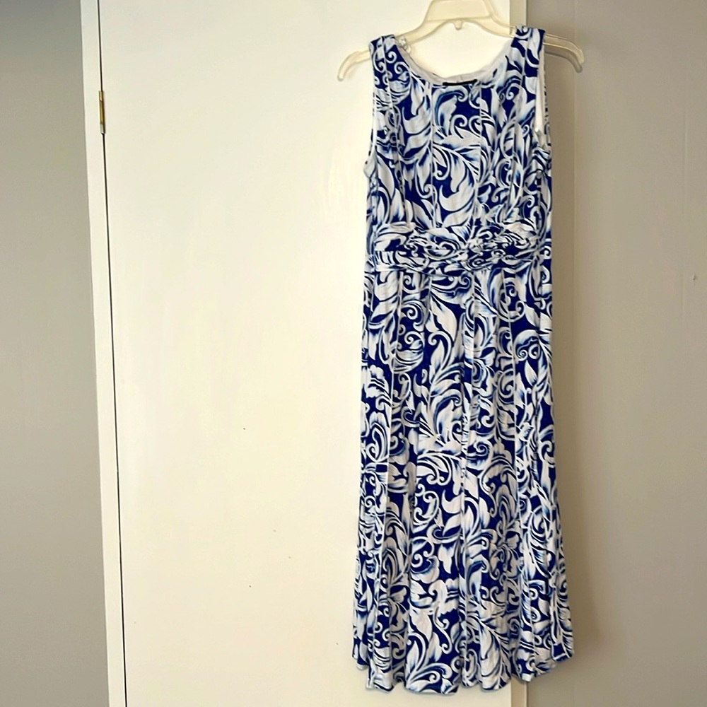 Elegant Blue and White Sleeveless Dress